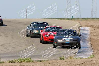 media/Apr-30-2022-CalClub SCCA (Sat) [[98b58ad398]]/Group 5/Race (Outside Grapevine)/